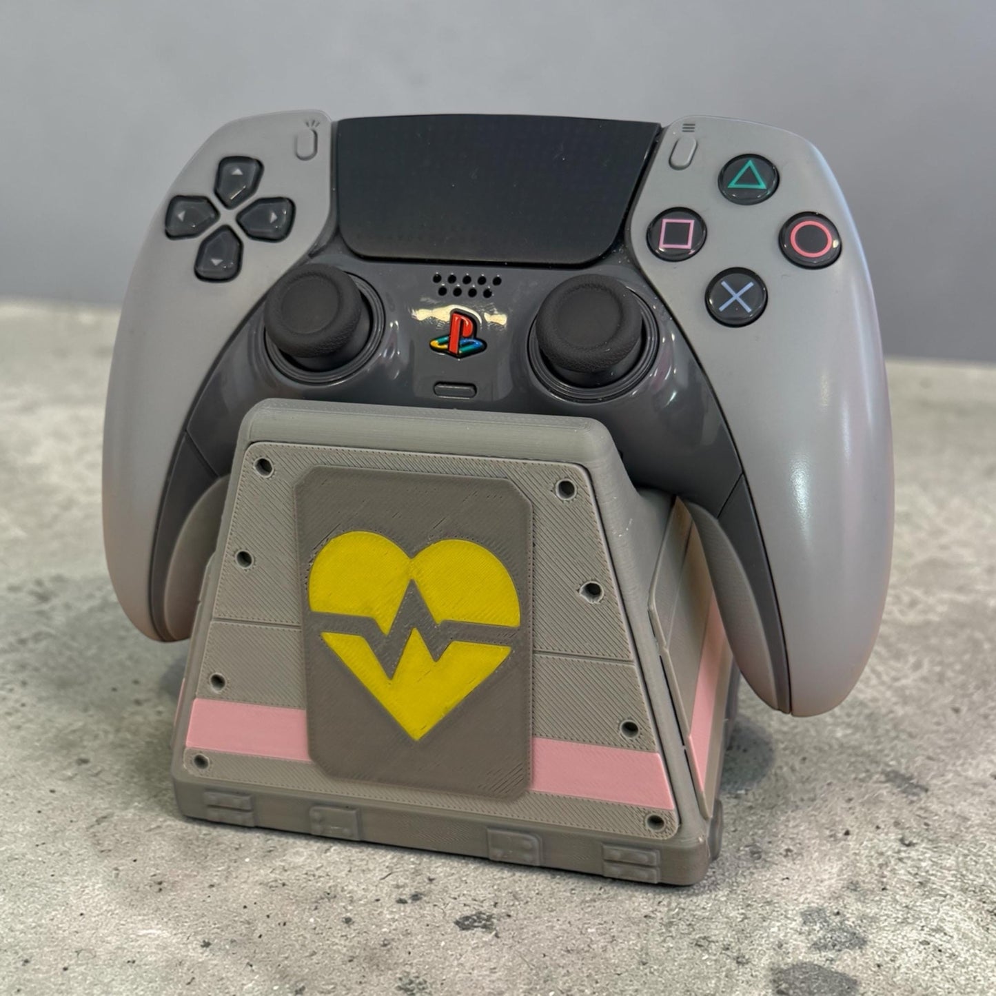 Arc Raiders Looting Augment Controller Holder – Survivor, Cautious & Safekeeper Display Stand – Gaming Desk Organizer – Controller Dock